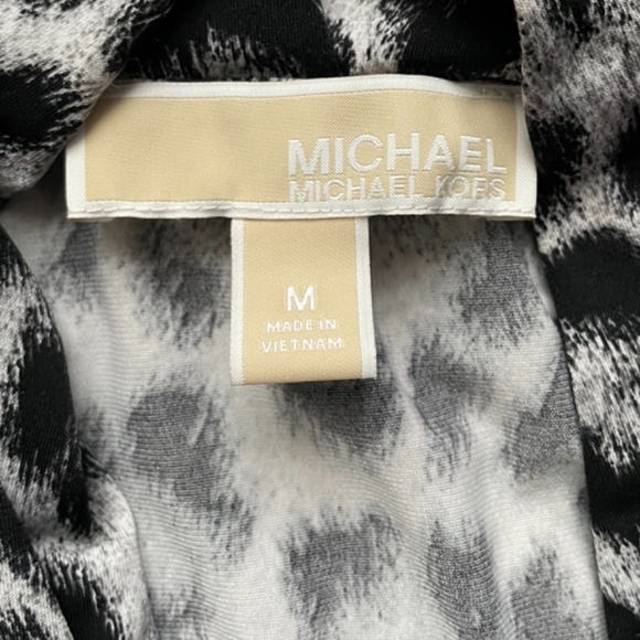 Michael Kors Cheetah Print Long Sleeves Top Size Medium - Picture 2 of 8